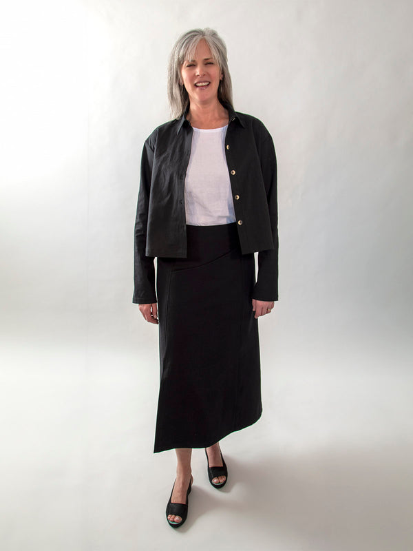 Button-Down Cropped Top, Black - Open With Kangaroo Skirt